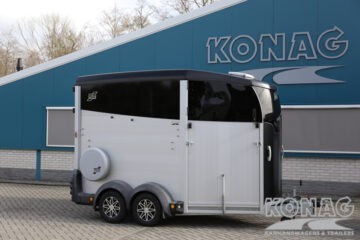 Ifor Williams HBX 511 met frontuitstap